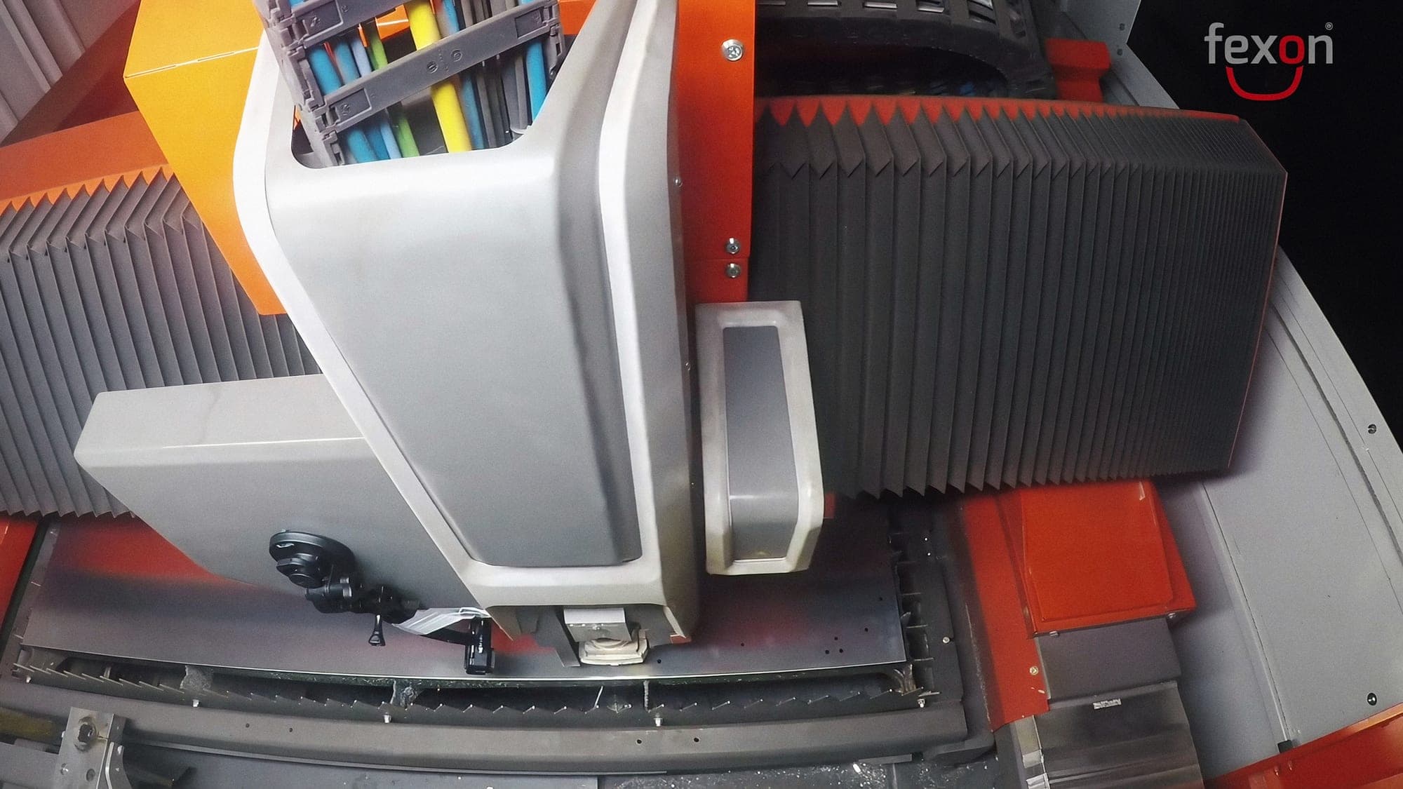 Laserkopf der Bystronic ByStar Fiber beim Schneiden